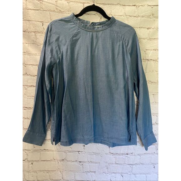 Loft chambray woman’s top nwt size medium - Picture 1 of 10